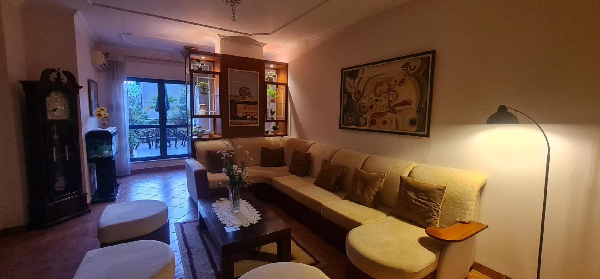 The Bloom Veranda - Elegant Center Retreat Tirana